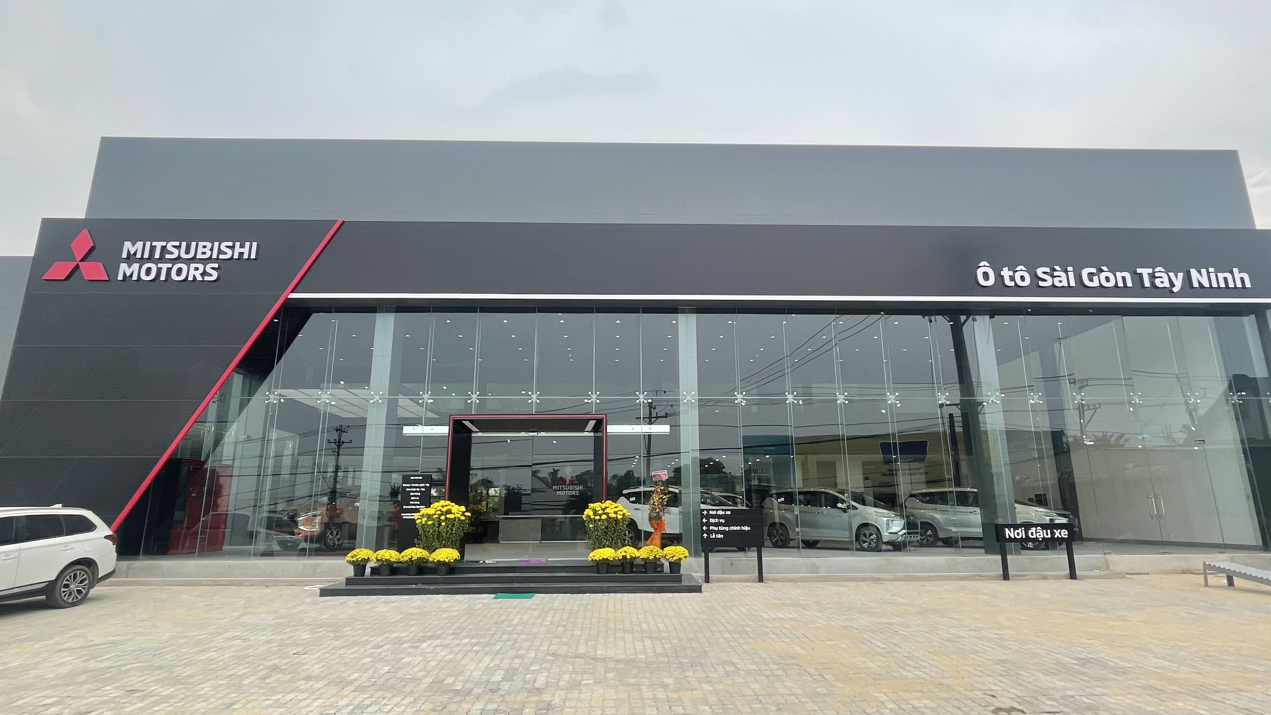 mitsubishi-kien-giang